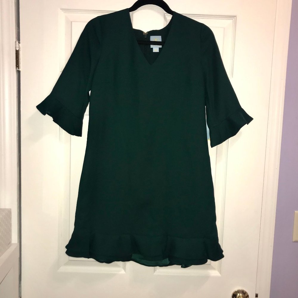 Cece V-neck Ruffle Hem Shift Dress